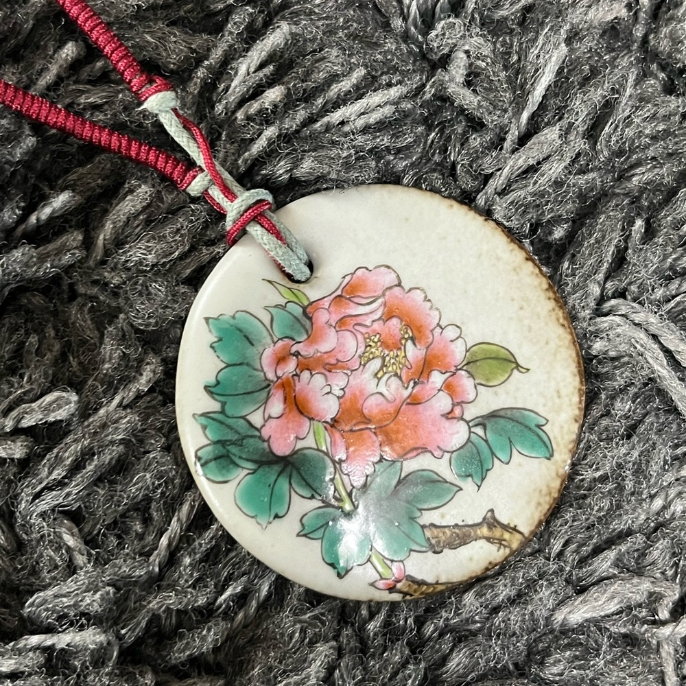Unique! Hand made Asian style necklace, beautiful flower!